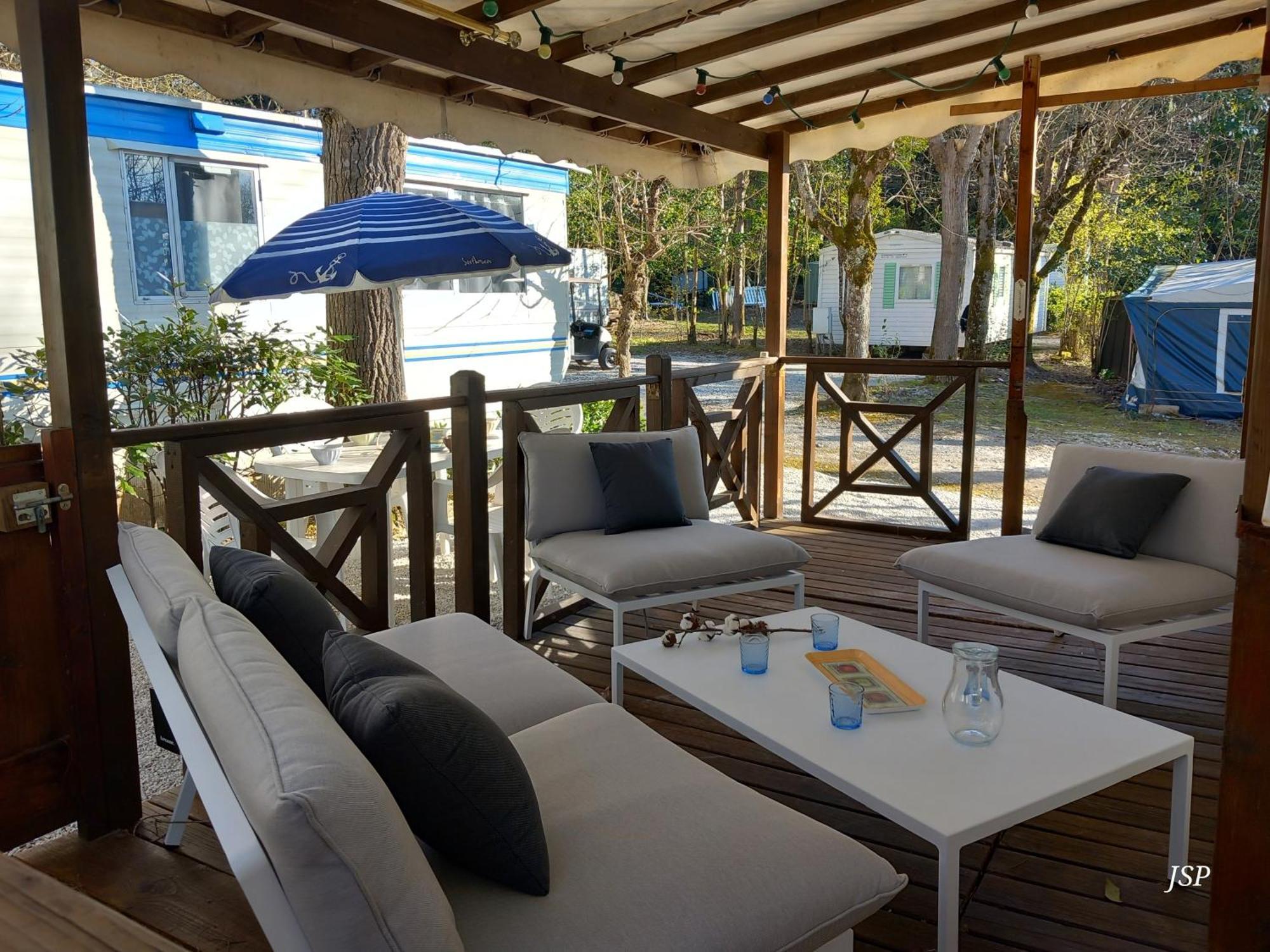 Mobilhome Les Volets Bleus Vaudreuille ภายนอก รูปภาพ
